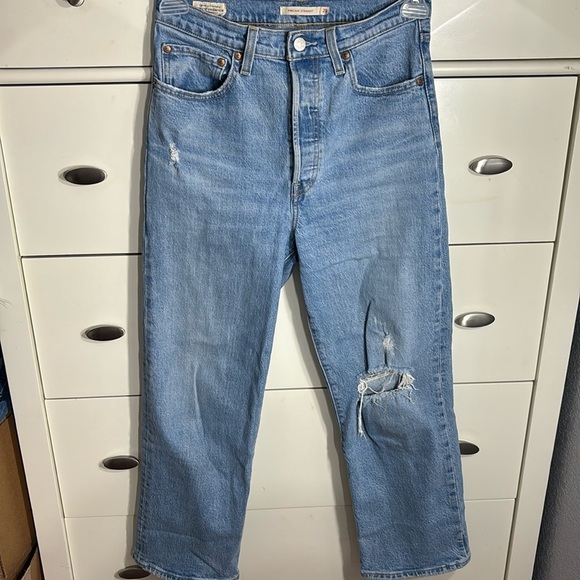 Levi’s Ribcage Straight Ankle Jean in Tango Fade Wash - Picture 5 of 14